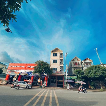 Nha Nghi Famy Hotel Mong Cai Exterior photo