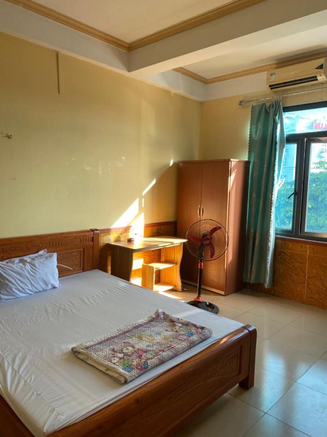 Nha Nghi Famy Hotel Mong Cai Exterior photo