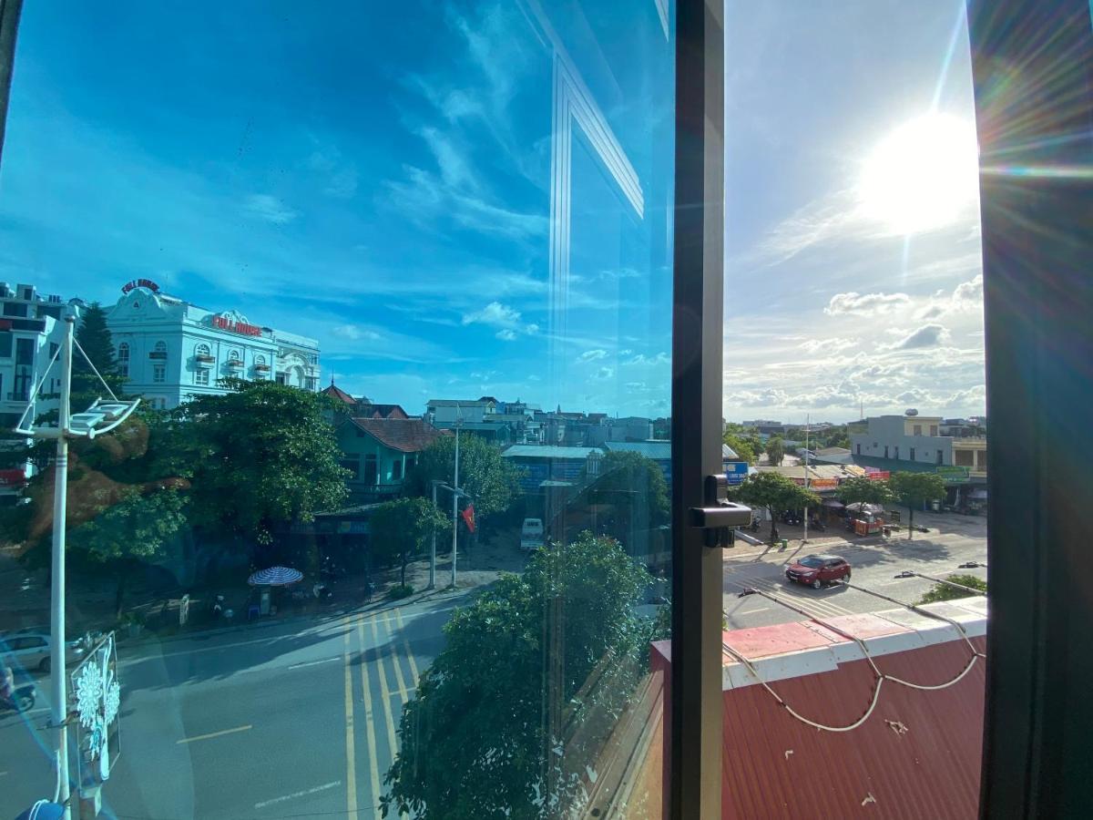 Nha Nghi Famy Hotel Mong Cai Exterior photo