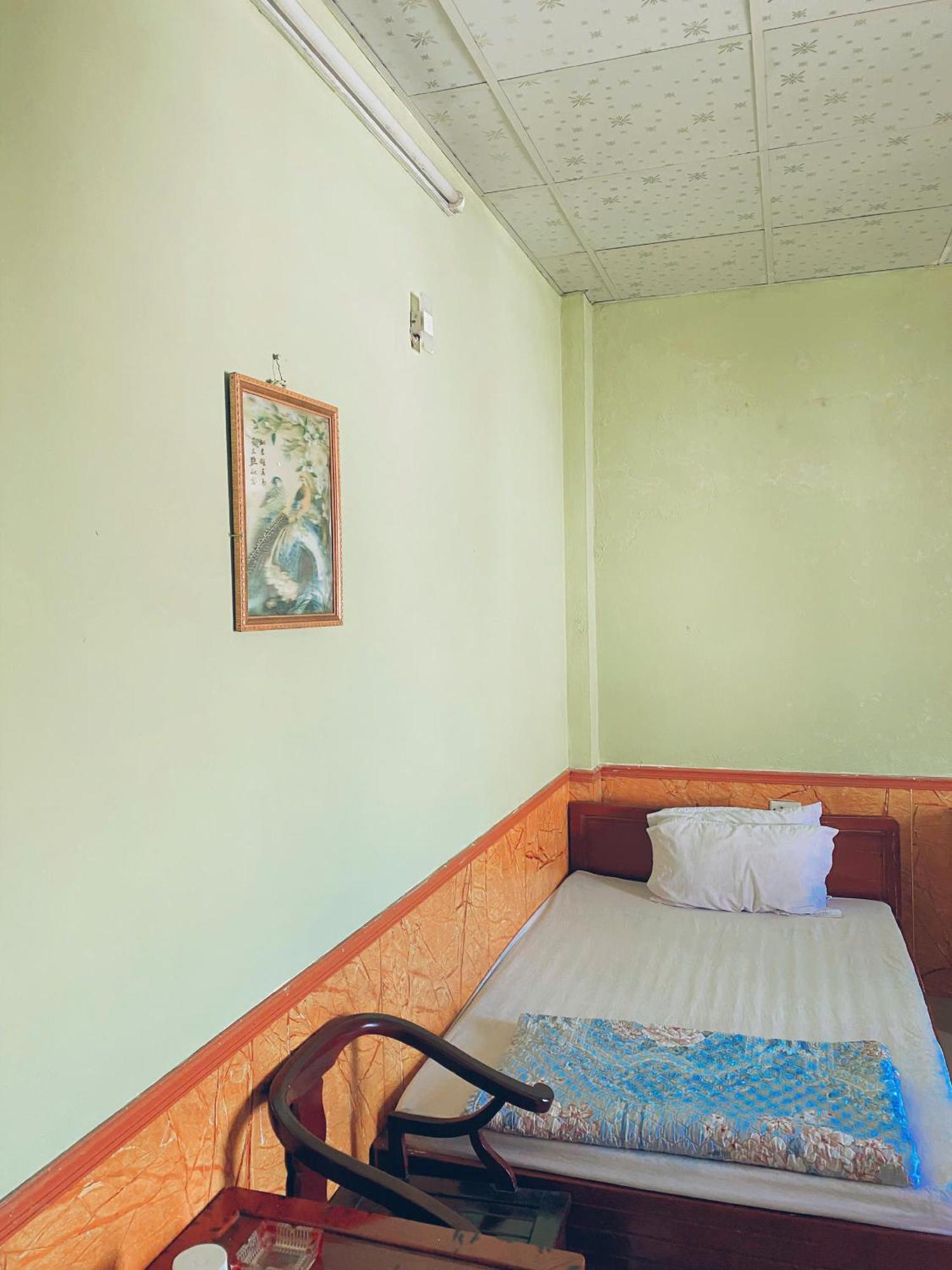 Nha Nghi Famy Hotel Mong Cai Exterior photo